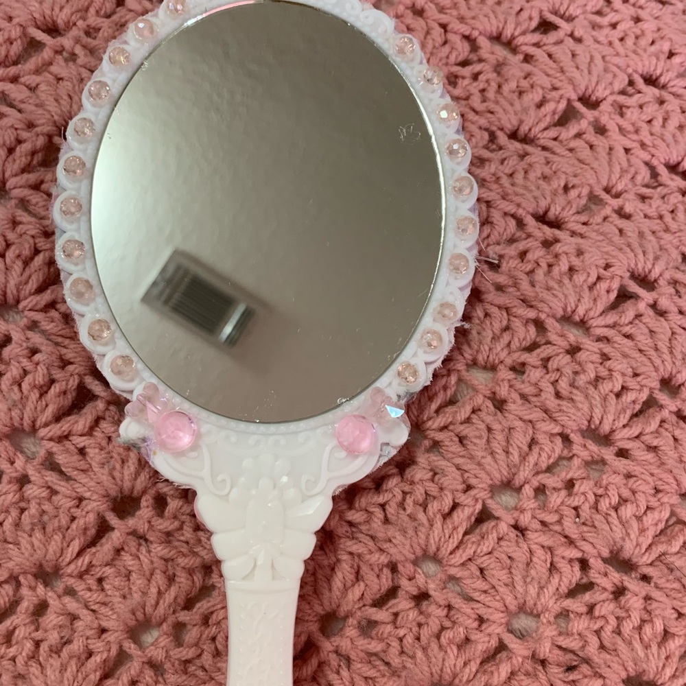 Hand held mirror - Picture 4 of 4